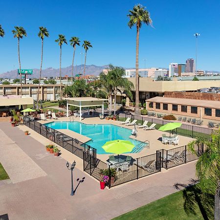 Hotel Ramada By Wyndham Tucson Exterior foto