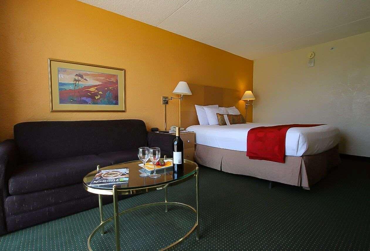 Hotel Ramada By Wyndham Tucson Exterior foto