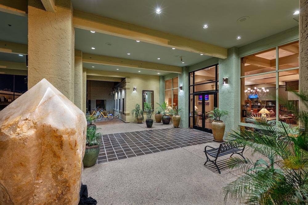 Hotel Ramada By Wyndham Tucson Exterior foto