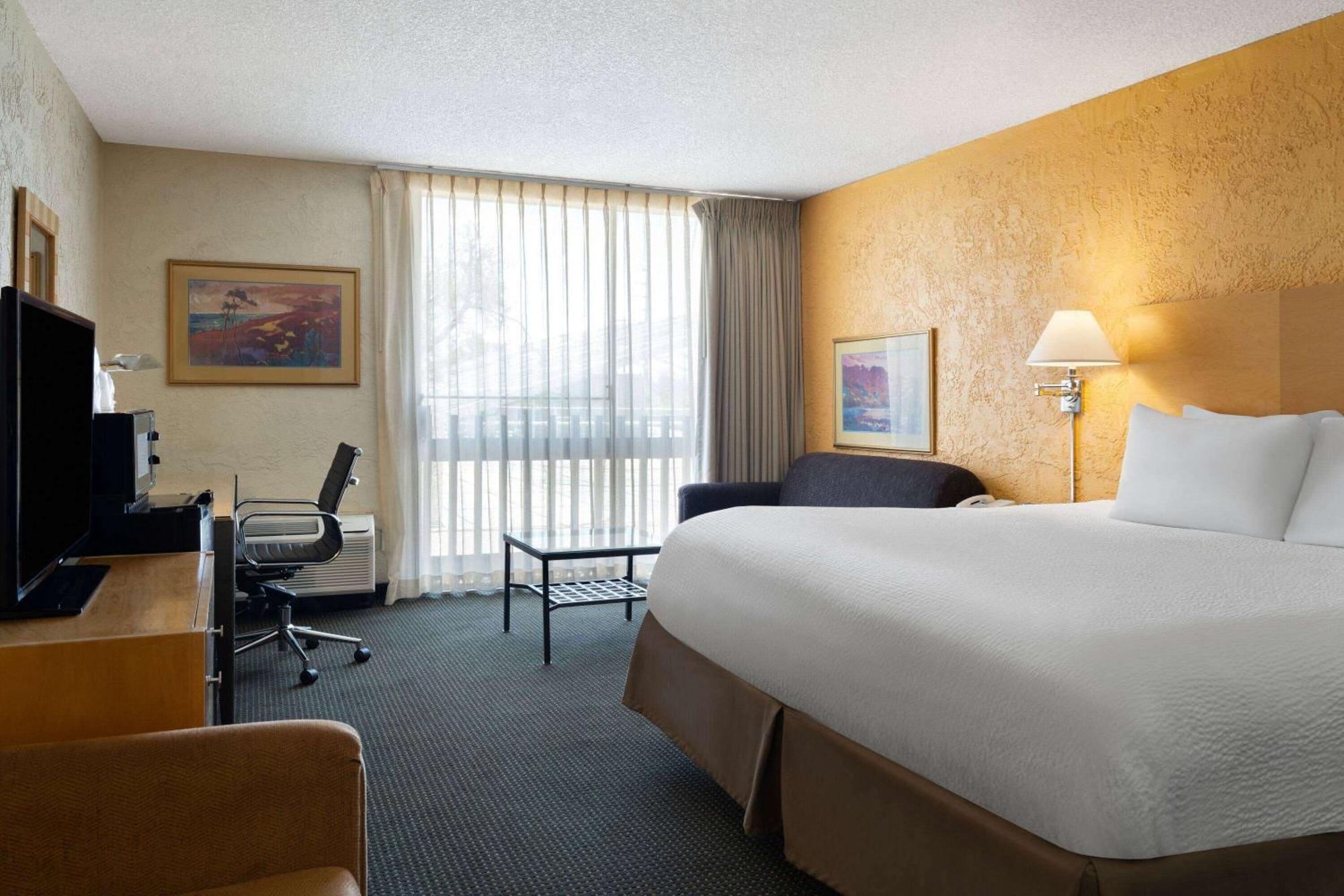 Hotel Ramada By Wyndham Tucson Exterior foto
