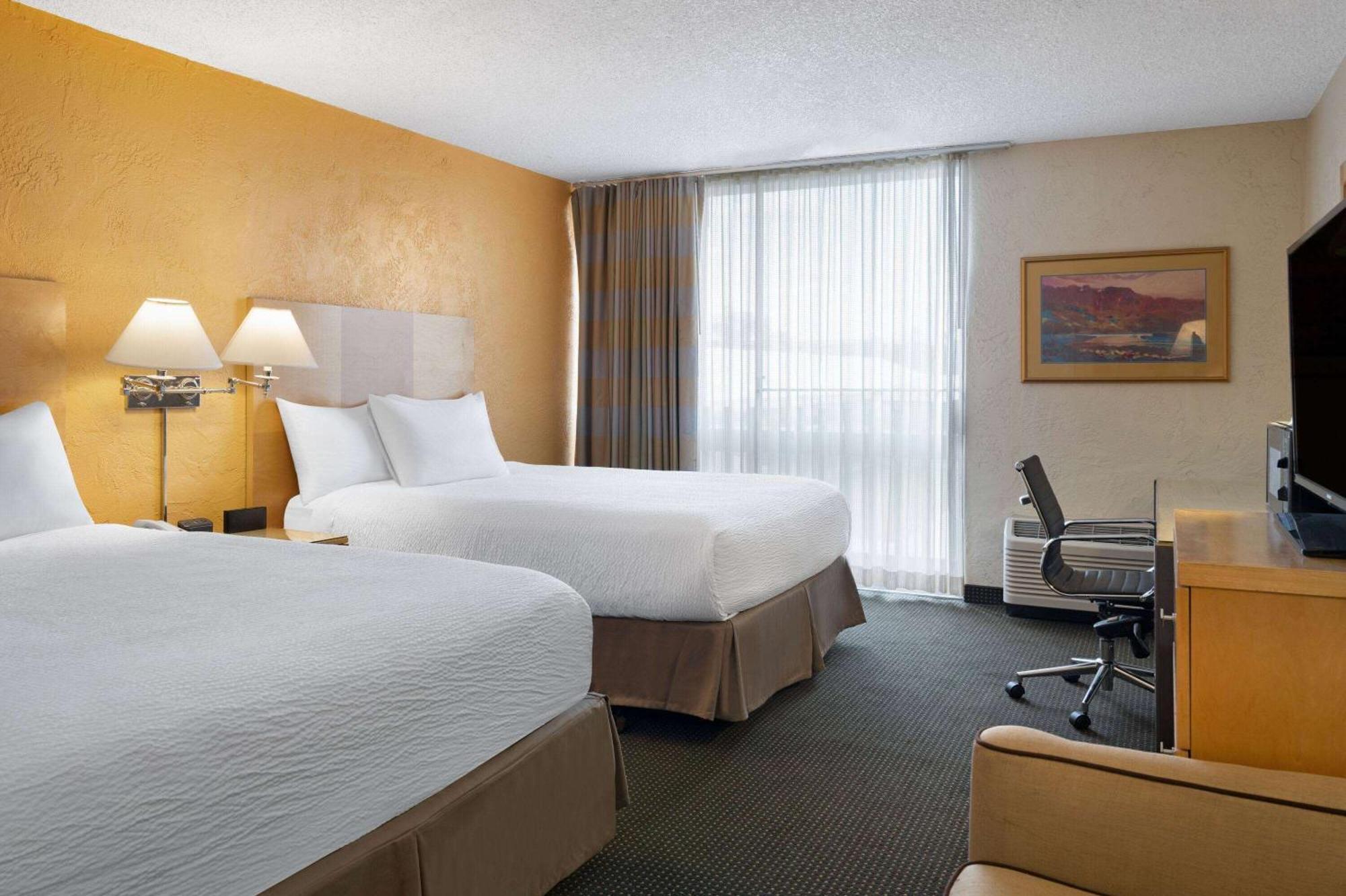 Hotel Ramada By Wyndham Tucson Exterior foto